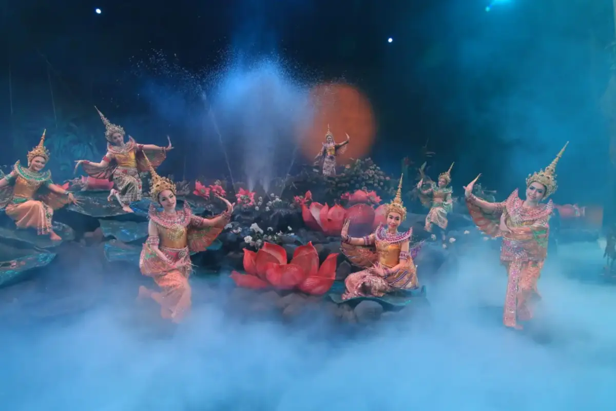 Шоу Phuket FantaSea на пляже Камала