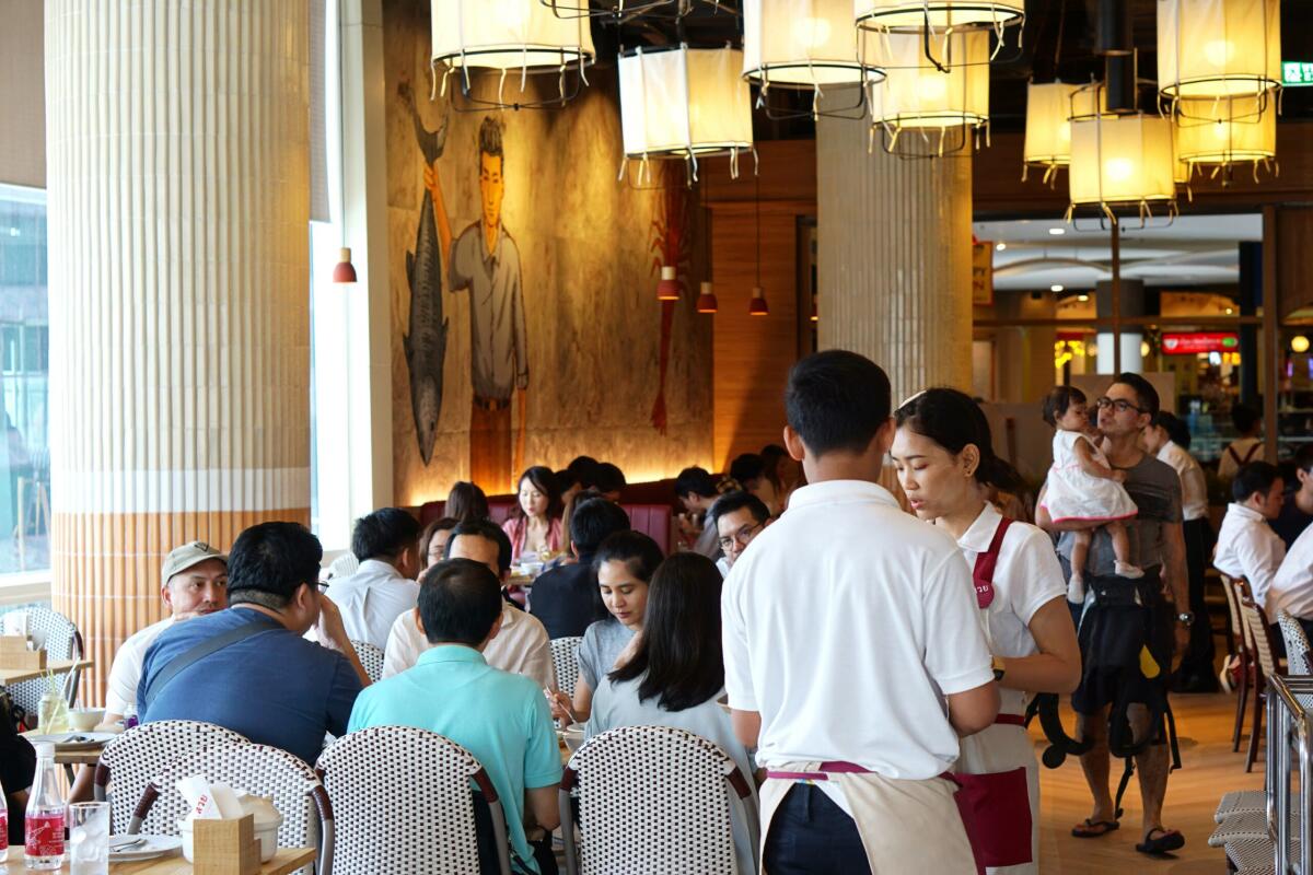 Restaurant table Savoey Seafood Patong