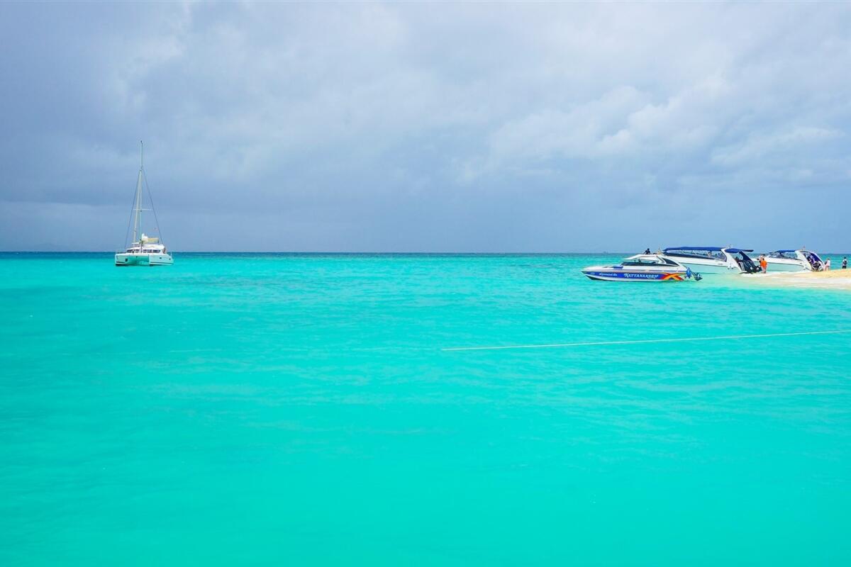 Phi Phi early