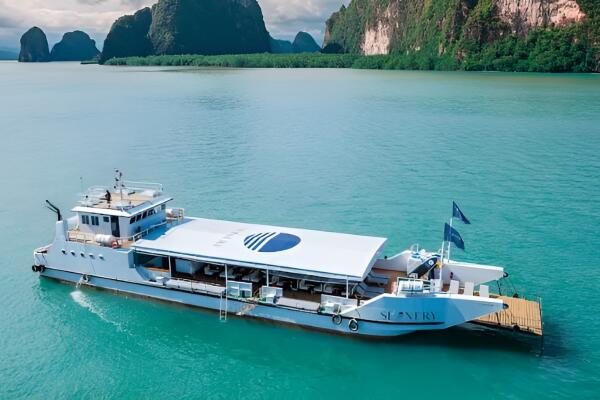 Party catamaran Phang Nga + James Bond