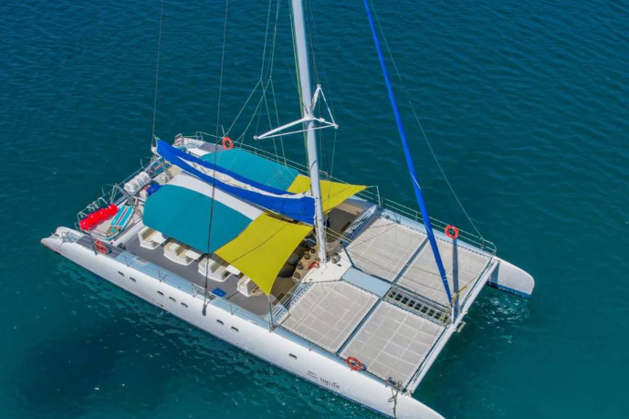 Join cruise catamaran Blueket