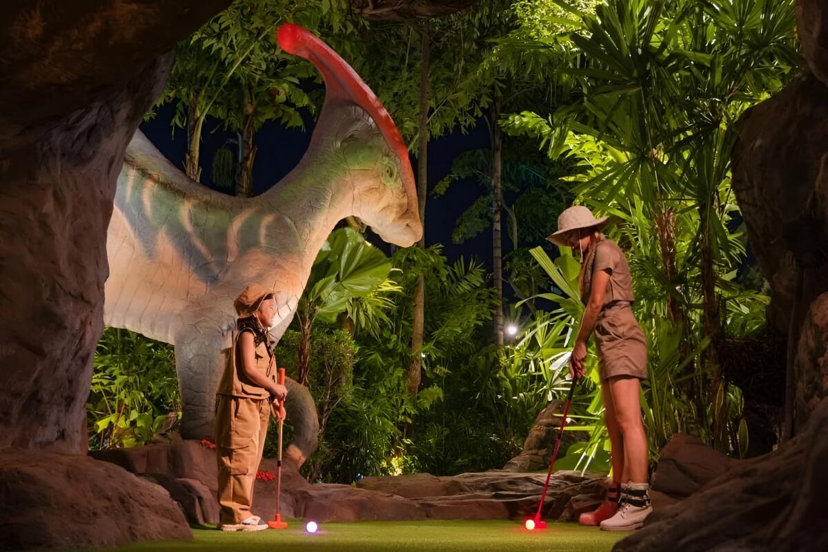 Dino Park + Play Mini Golf