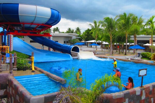 Аквапарк Сплэш Джангл – водные горки и развлечения для всей семьи на севере Пхукета