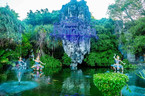 Шоу Фантазия – яркое шоу с танцами и слонами на Пхукете