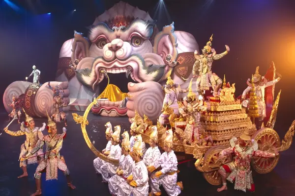 Шоу Фантазия – яркое шоу с танцами и слонами на Пхукете