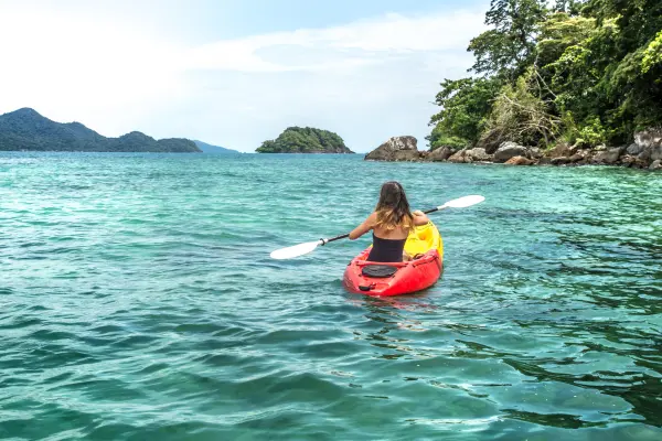 James Bond Island – Comfort Speedboat Tour of Phang Nga Bay with Canoeing and Beach Relaxation