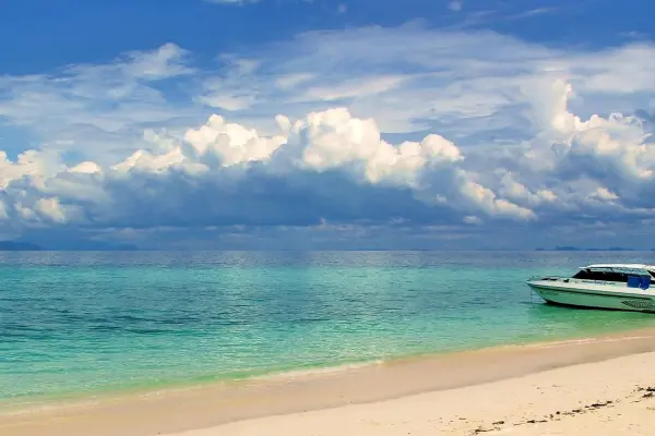 Пхи-Пхи и Бамбу – бухта Майя Бей и снорклинг (комфорт)