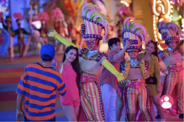 Шоу Карнавал – красочное театрализованное представление на Пхукете