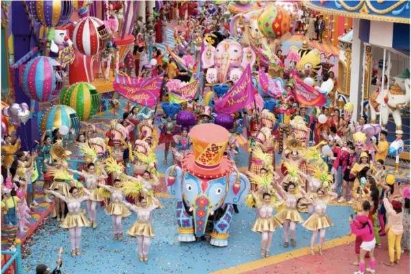 Шоу Карнавал – красочное театрализованное представление на Пхукете