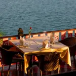 Baan Rim Pa – тайская кухня с видом на море (Michelin Guide)