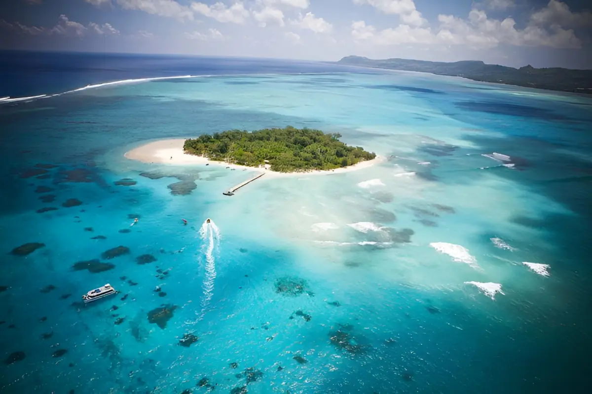 Острова Корал и Рача на катамаране – морская экскурсия со снорклингом и пляжным отдыхом