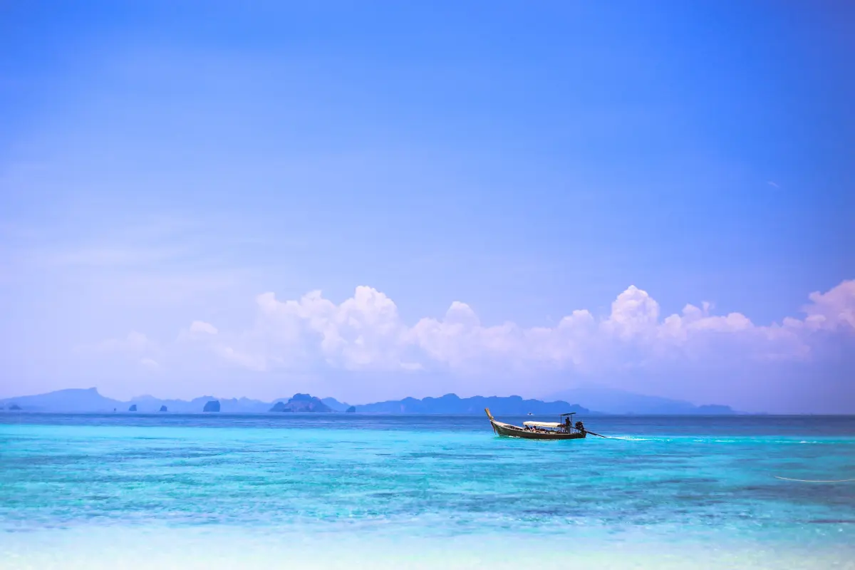 Острова Пхи-Пхи с ранним выездом – комфортная программа на спидботе