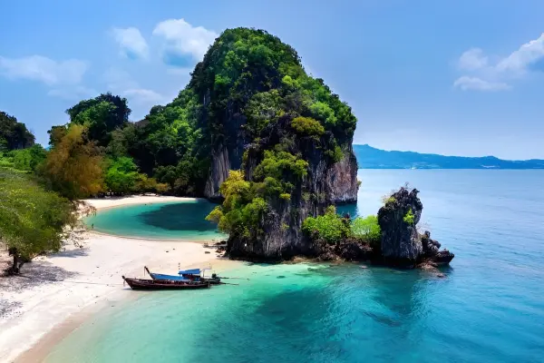 James Bond and Krabi – Picturesque Islands and a Canoe Trip