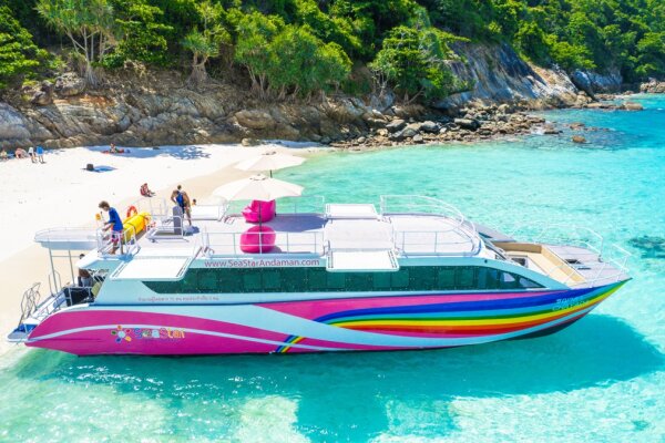 Ленивые Пхи-Пхи и Кай на катамаране – комфортная экскурсия с поздним выездом