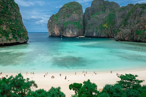 Ленивые Пхи-Пхи и Кай на катамаране – комфортная экскурсия с поздним выездом