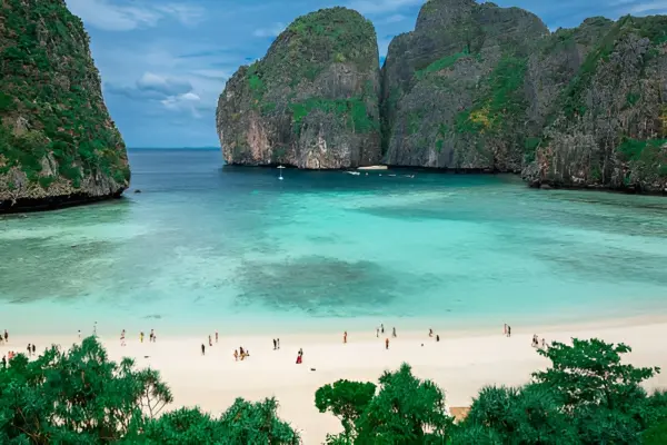 Ленивые Пхи-Пхи и Кай на катамаране – комфортная экскурсия с поздним выездом