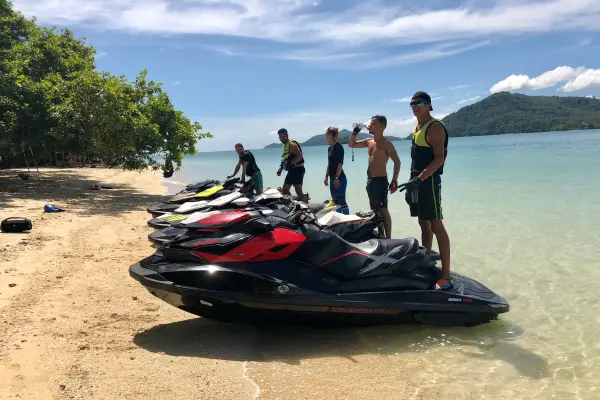 Тур на гидроциклах Jet Ski club – 9 локаций (старт с пирса на юге Пхукета)
