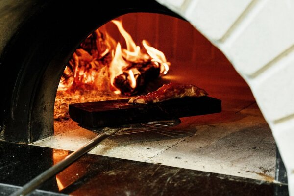 Etna – итальянский ресторан с пиццей из дровяной печи