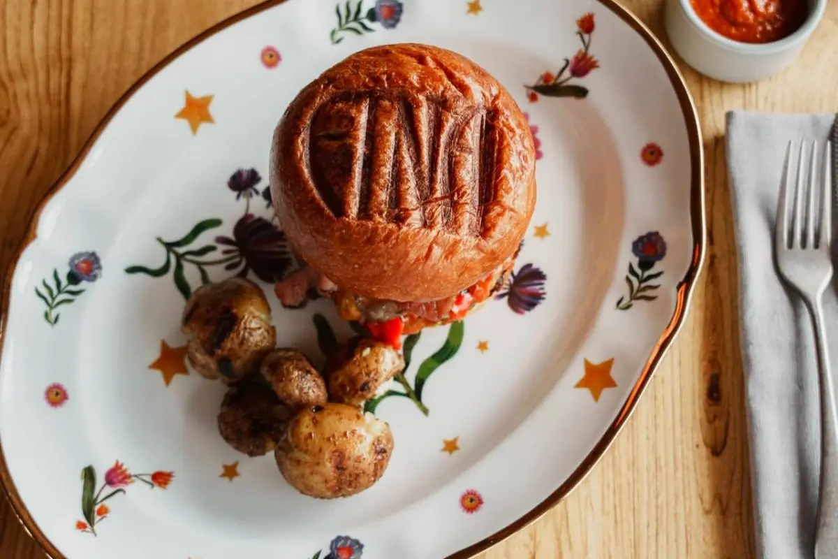 Etna – итальянский ресторан с пиццей из дровяной печи