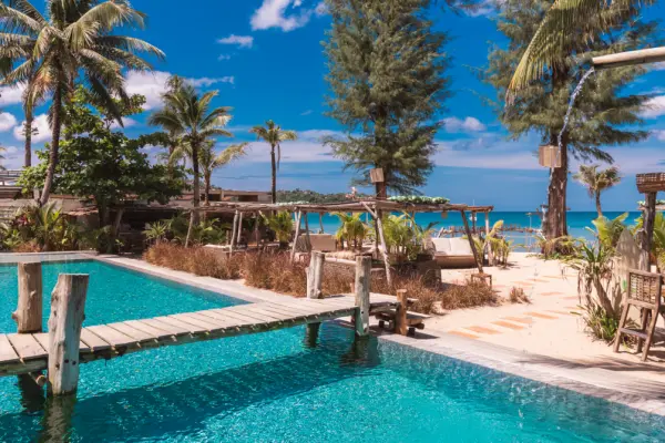 The Lazy Coconut – пляжный ресторан с грилем и коктейлями