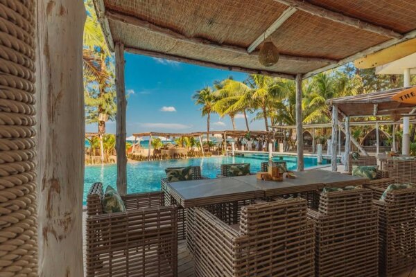 The Lazy Coconut – пляжный ресторан с грилем и коктейлями