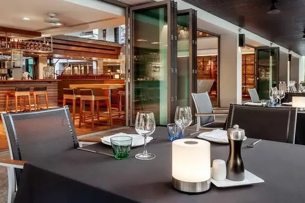 Oriental Spoon – ресторан при Twinpalms с авторской кухней