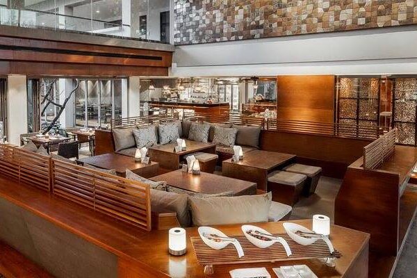 Oriental Spoon – ресторан при Twinpalms с авторской кухней