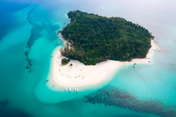 Острова Пхи-Пхи и Джеймс Бонд за один день на спидботе