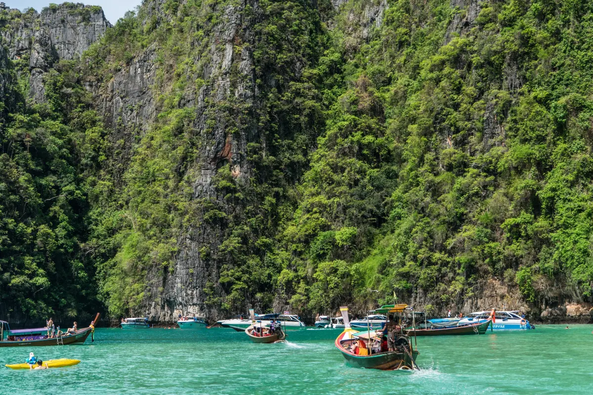 Стандартная программа на острова Пхи-Пхи, Майя Бэй и Бамбу