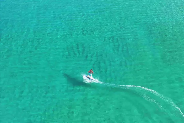 Фойл-серфинг на Пхукете – катание на электро доске с подводным крылом