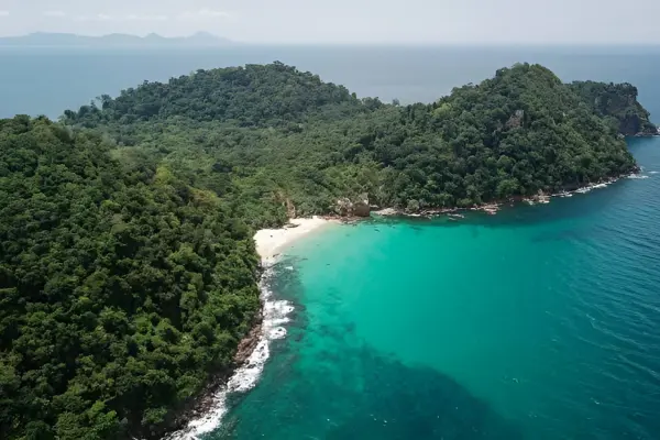 Острова Рок, Ха и Ланта - снорклинг, пляжи и Изумрудная пещера