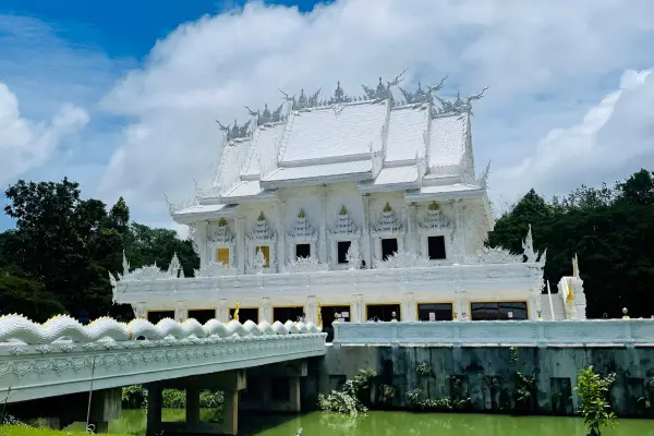 Природа и Нирвана - Белый храм, слоны, деревня Каренов и релакс в спа