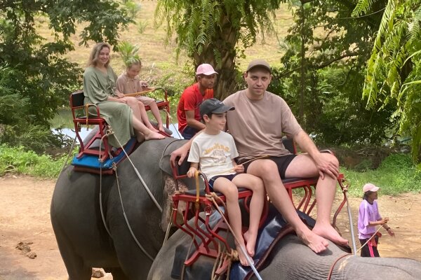 Као Лак Сафари из Као Лака: слоны, черепахи и бамбуковые плоты