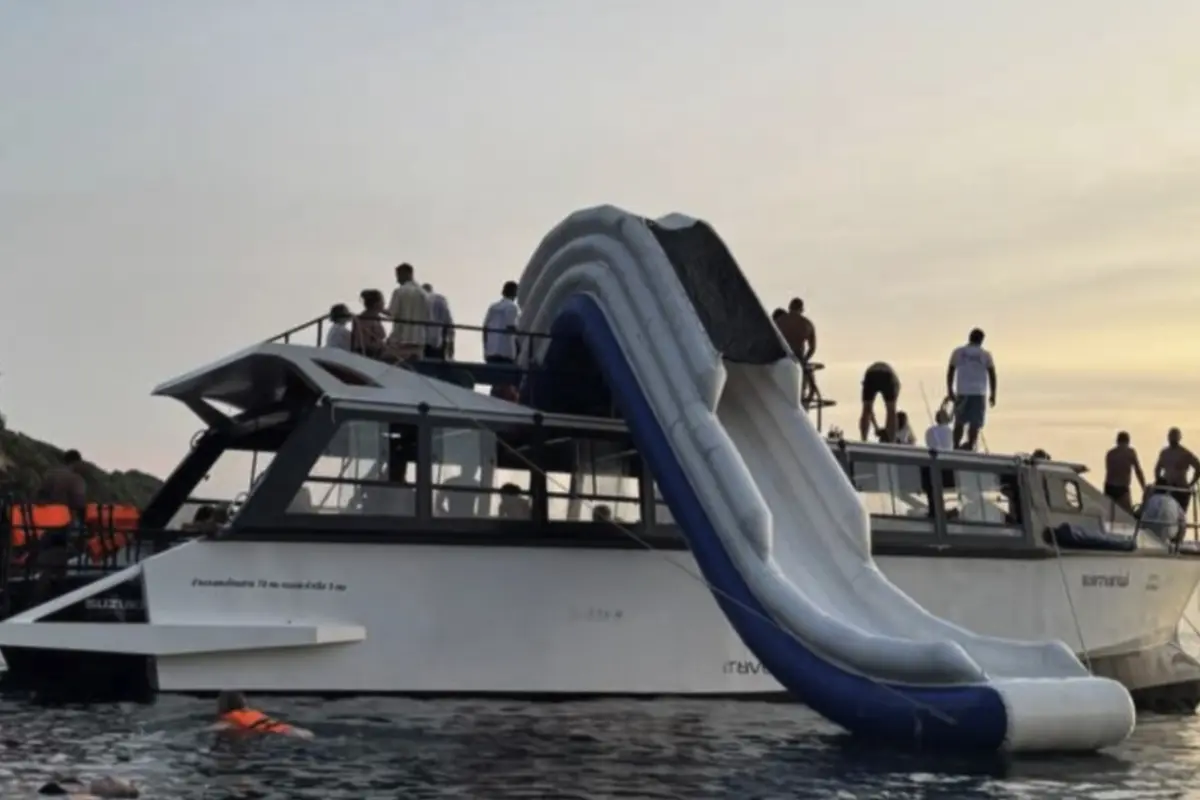 Пхи Пхи, Рача Яй и закатная вечеринка у острова Майтон - Премиальное путешествие на катамаране