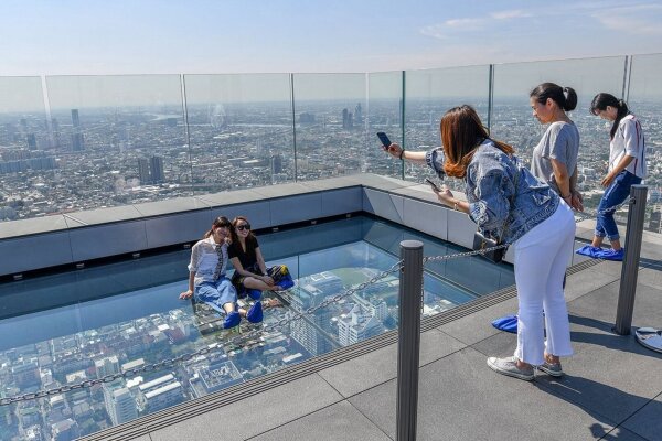 Бангкок: смотровая Маханакон и зал иллюзий