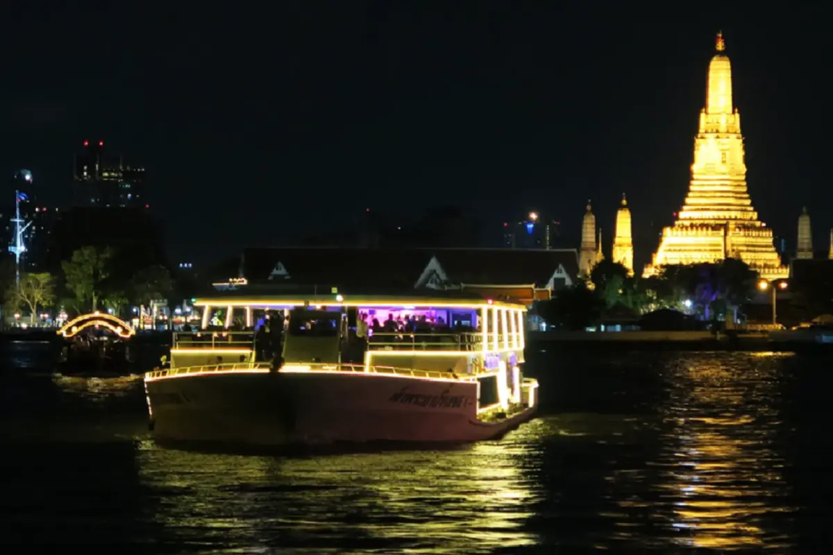 Бангкок: круиз Chao Phraya Princess — ужин и музыка