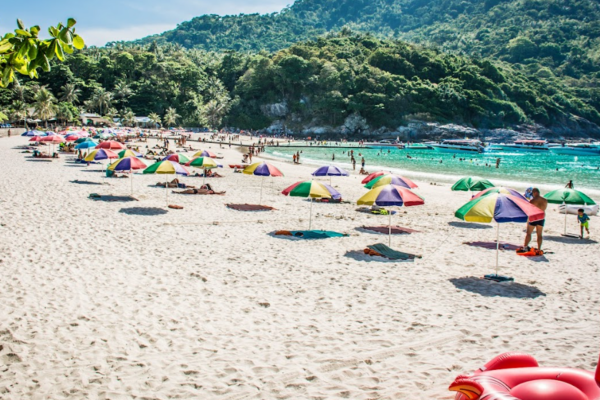 Пхукет: Рача Яй и Корал — рассвет и пляжный клуб