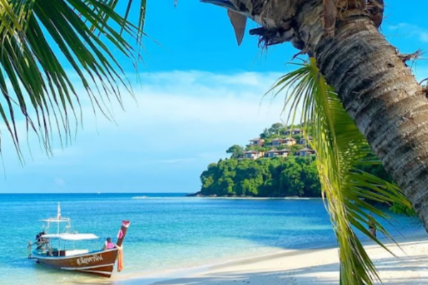 Пхукет: Корал-Айленд — с пирса Раваи, снорклинг