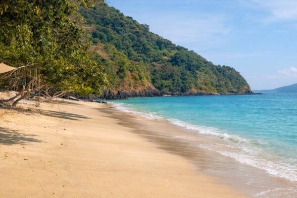 Пхукет: Пхи-Пхи — катамаран, пляжный клуб и закат