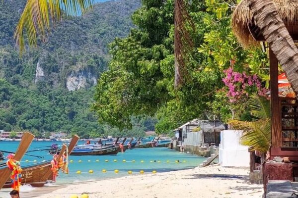 Пхукет: Пхи-Пхи — катамаран, пляжный клуб и закат