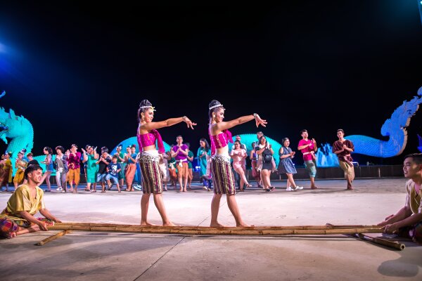 Сиам Нирамит – грандиозное театральное шоу о культуре Таиланда