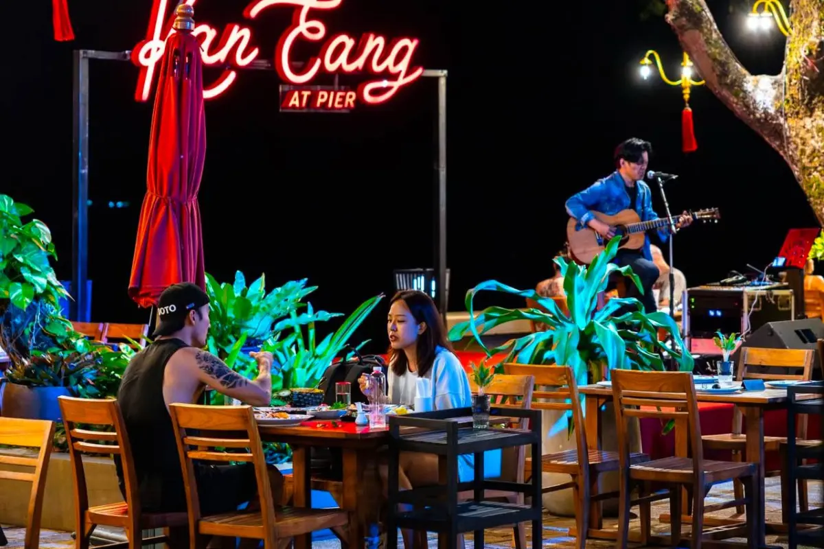 Kan Eang@Pier – свежие морепродукты и тайские блюда у моря