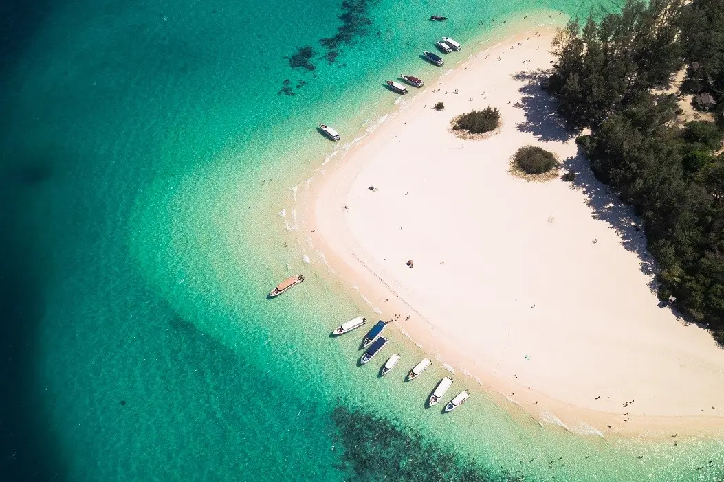 Пхи-Пхи – стандартная двухдневная программа, отдых на островах, снорклинг и пляжная вечеринка