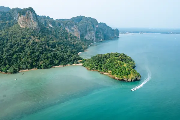 Фотография экскурсии Андаманский рассвет - острова Пхи-Пхи, Краби, Джеймса Бонда с ночевкой на Пхи-Пхи