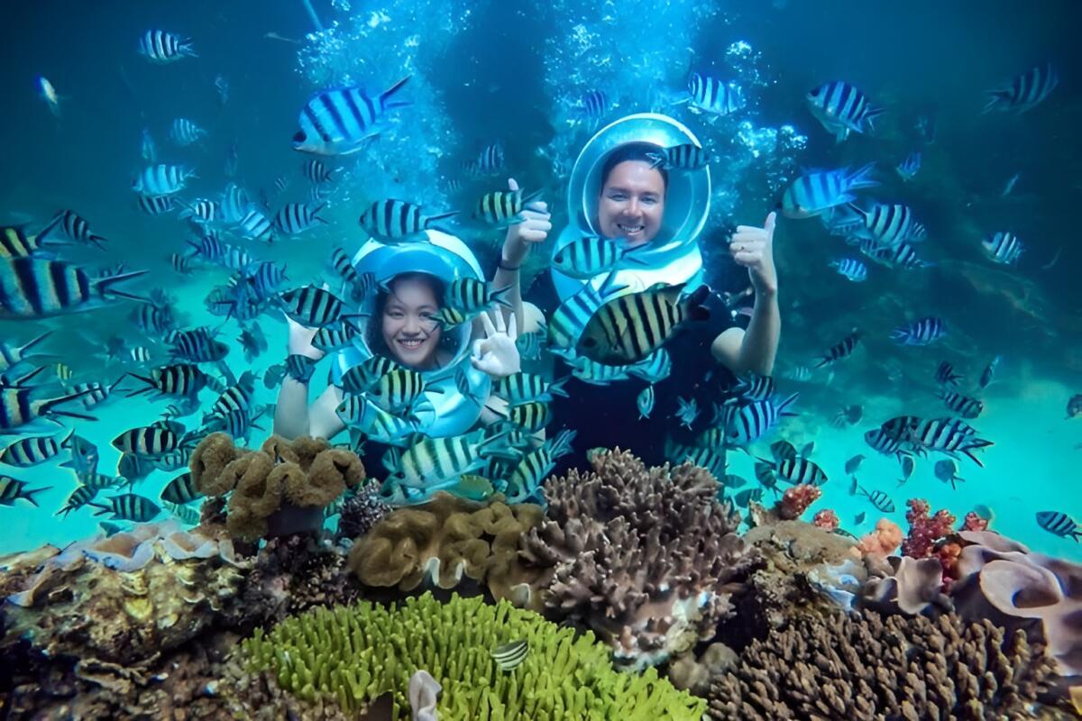 Подводная прогулка в шлеме