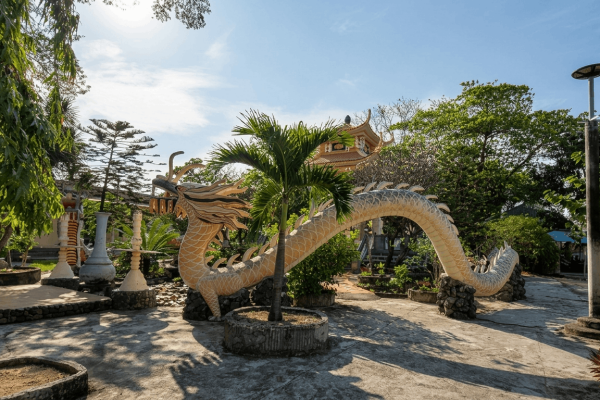 Из Нячанга: Фанранг за 1 день — ракушечный храм, лабиринт дракона и контактный зоопарк