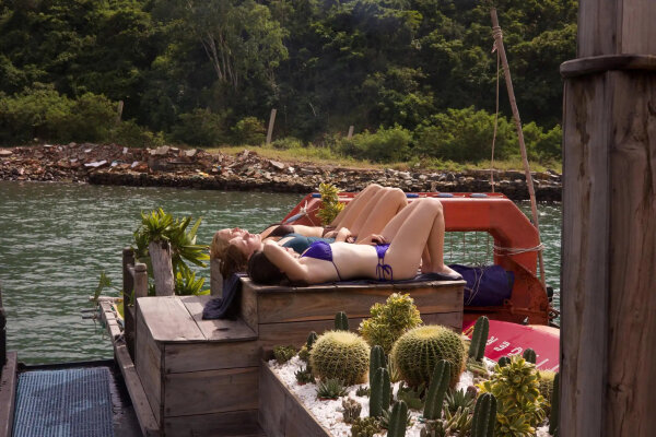 Нячанг: морская вечеринка со снорклингом, водной горкой, аниматорами и живой музыкой